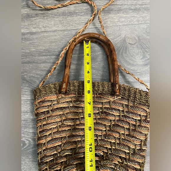 Woven Straw Basket Bag Purse Wood Round Handles & Crossbody Made In Philippines - Picture 11 of 11